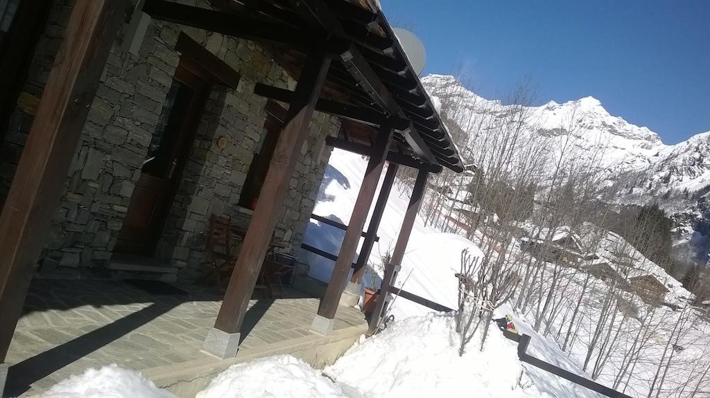 Residence Casa Dei Fiori Alagna Valsesia Δωμάτιο φωτογραφία